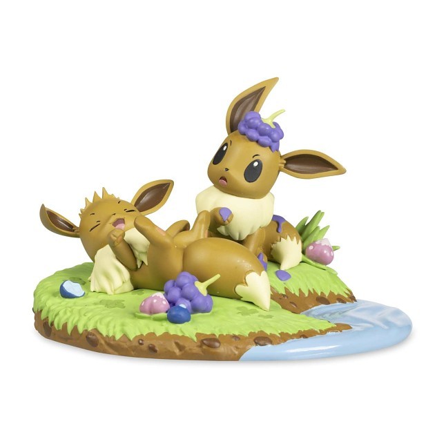 Afternoon Picnic with Eevee Evolving Personalities Figure
